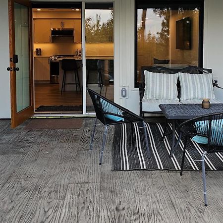 Kelly'S Sunset Lake Retreat Shawnigan Lake Esterno foto