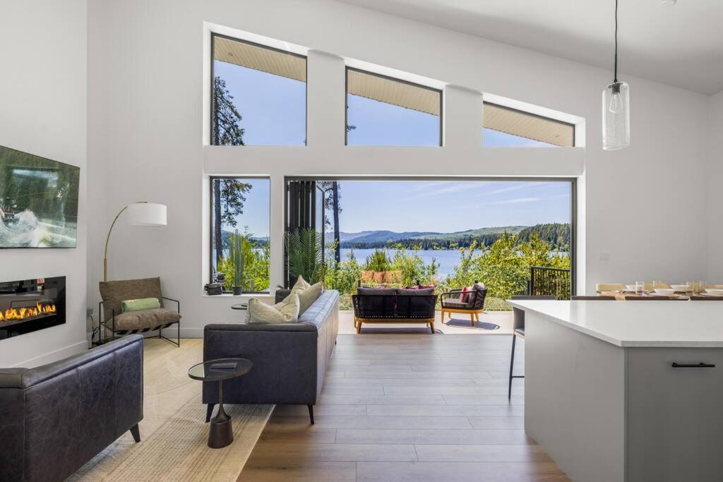Kelly'S Sunset Lake Retreat Shawnigan Lake Esterno foto