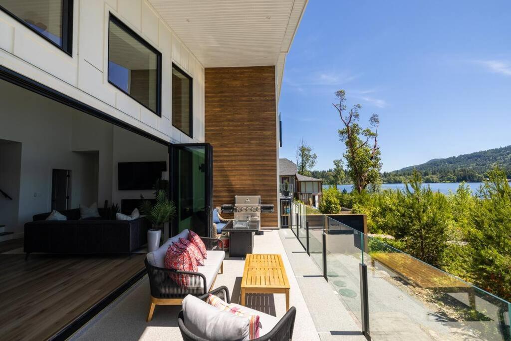 Kelly'S Sunset Lake Retreat Shawnigan Lake Esterno foto